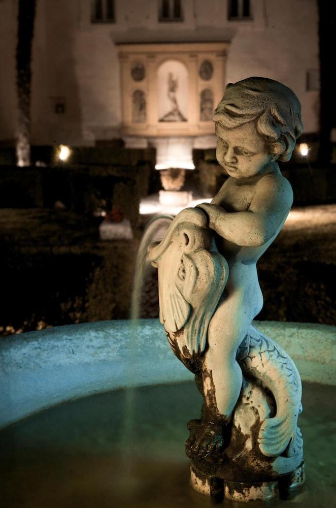 Отель Palazzo Leti Residenza D'Epoca Сполето Экстерьер фото