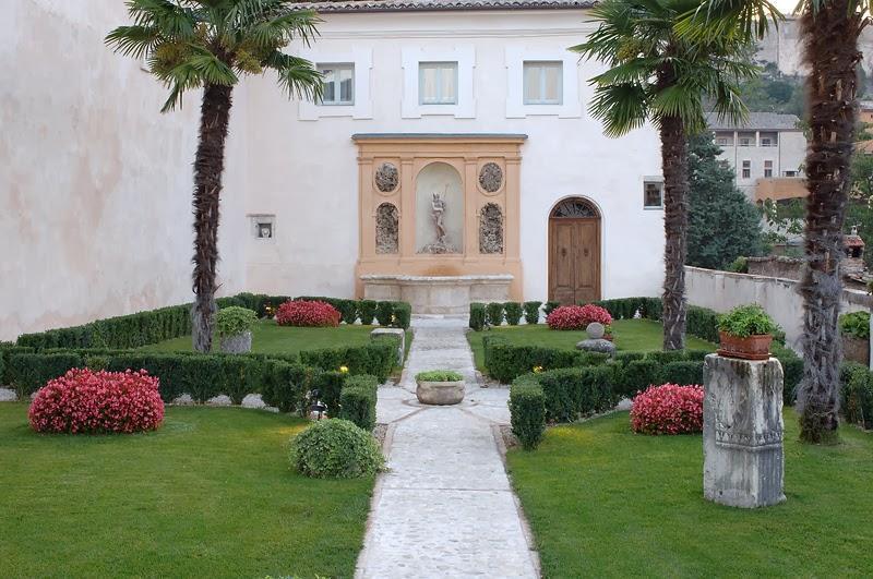 Отель Palazzo Leti Residenza D'Epoca Сполето Экстерьер фото